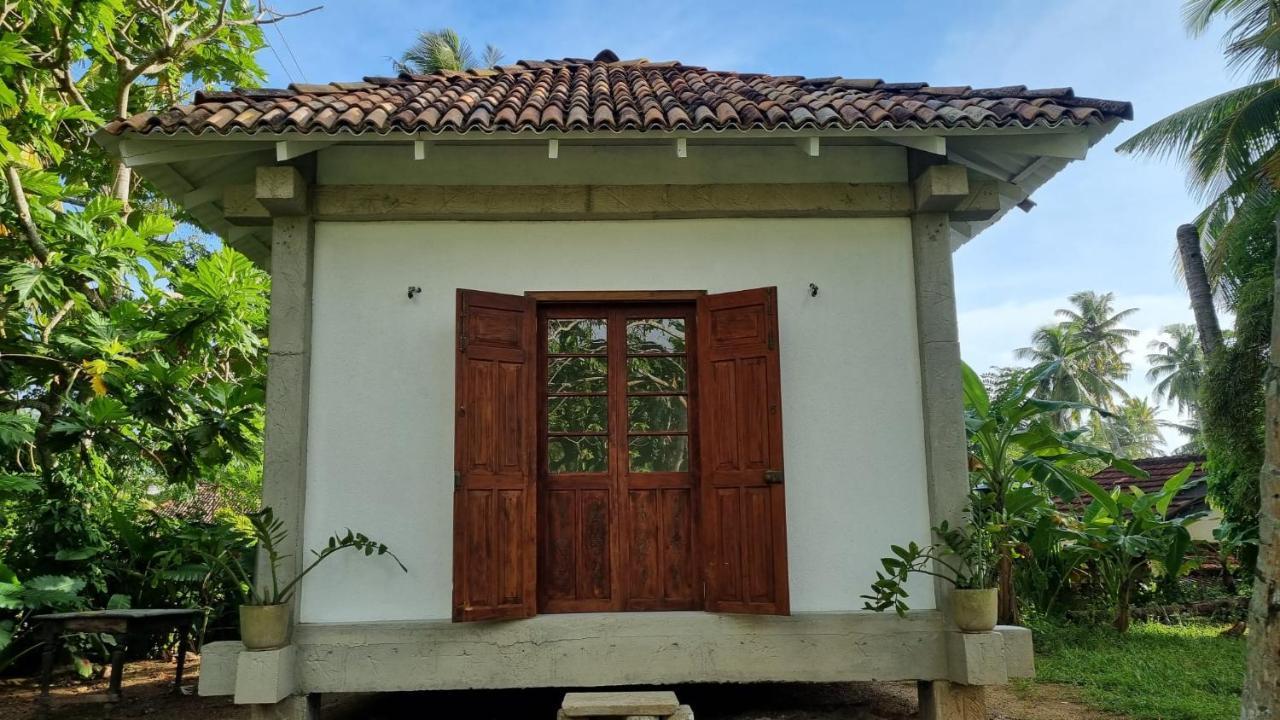 Colive Ahangama Esterno foto
